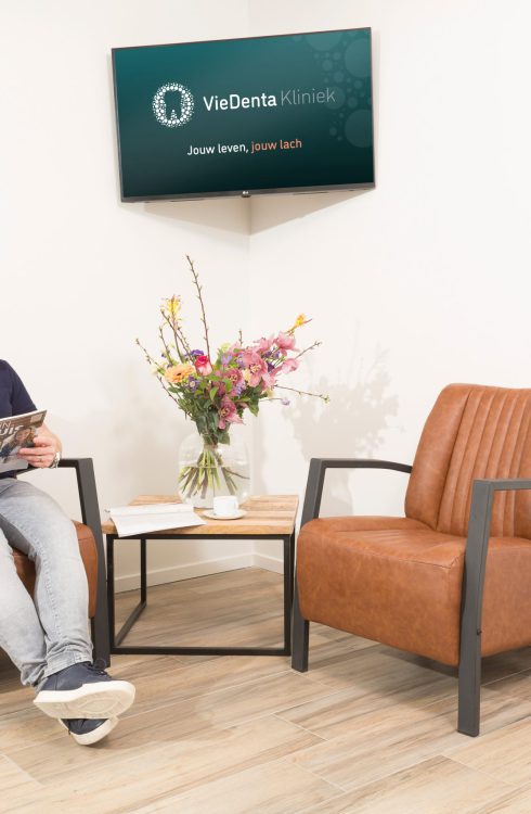 VieDenta Kliniek wachtkamer